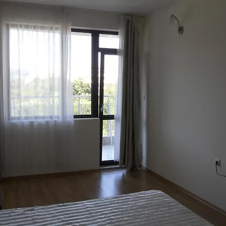 Apartman Evergreen Yalta Aranyhomok